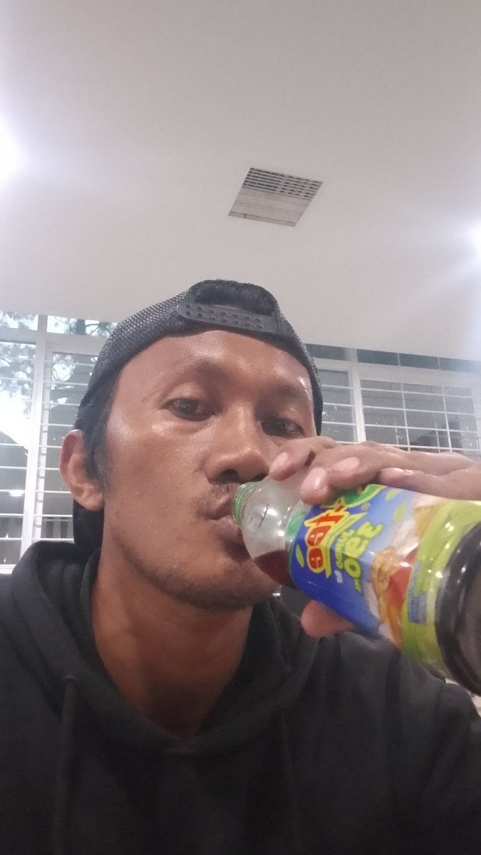 alynnnoya's tweet photo. @benroshley WKWKW KAYAK TAI https://t.co/GGyc8M9u9l