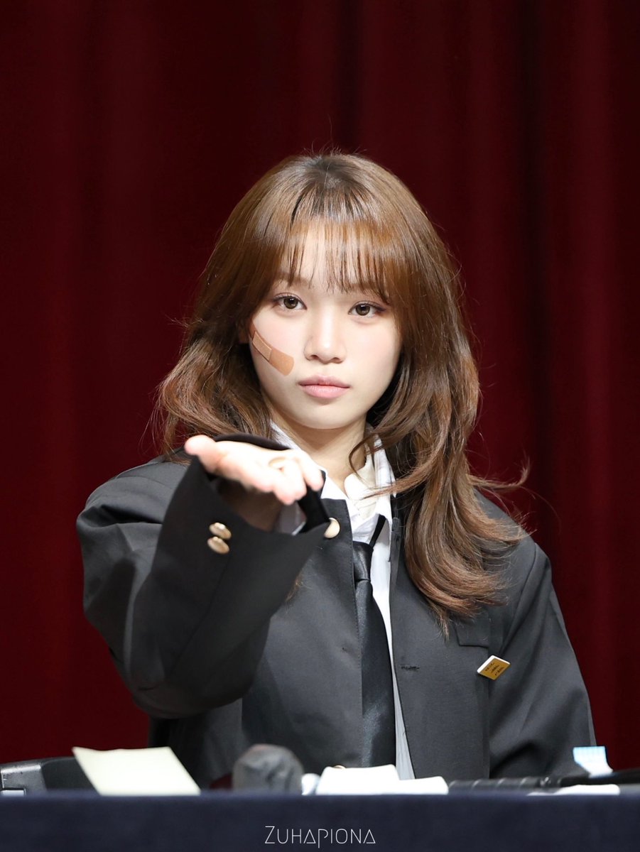 chaedamn11's tweet photo. Cute Chaewon, keep your childlike heart, the world will treat you gently forever.

TIME TO CELEBRATE CHAEWON
#TimeToChaelebrate
#여름의인트로_김채원 https://t.co/l7io8Ujo3p