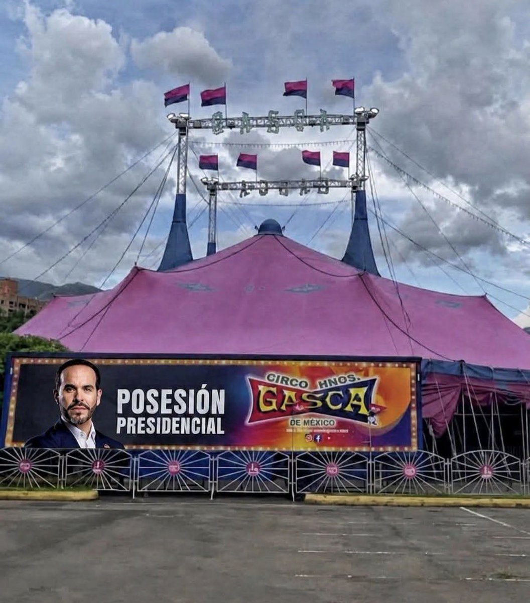 OverDoradoC's tweet photo. !Última Noticia!

El Circo se va para Cali - Valle del Cauca-

El therians con sus animales perdón … “Manada”. El 7 de agosto. Entradas completamente gratuitas. 

Solo presentar esta foto:

🎥👇🏼 https://t.co/0nLd13gJfu