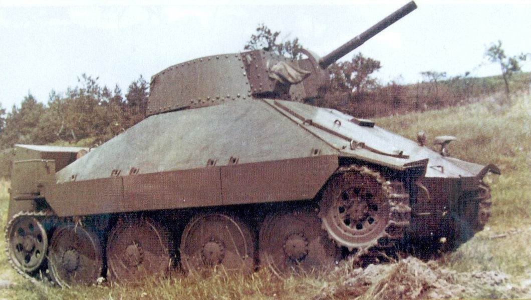 AlexAftermarket's tweet photo. Czechoslovakian flamethrower tank M1 (Hetzer based). Three prototypes were produced and tested between 1951 and 1956. https://t.co/J8pncxkVMD