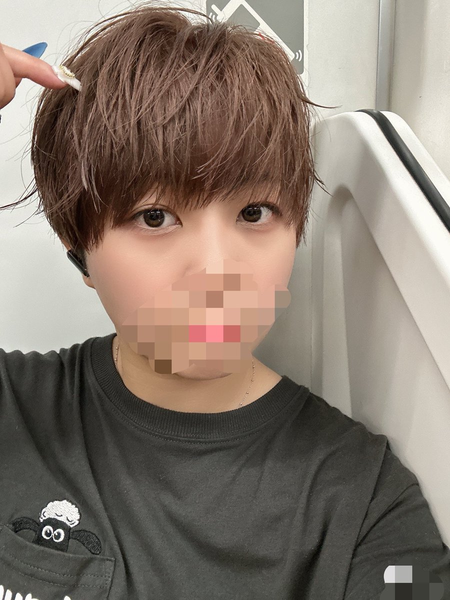 f_bra4's tweet photo. 切った染めた
セットしてもらった
最高👍 https://t.co/m2vB8RrJMO