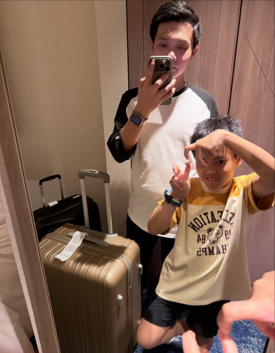 kasidit_wang's tweet photo. JP TRIP WITH JAI-JAI! 🇯🇵 https://t.co/beOiNCS2Bg