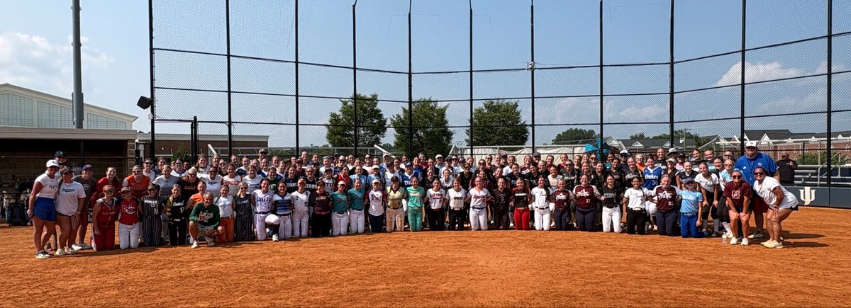 JURoyalsSB's tweet photo. What an amazing day!  13 colleges represented and 120 campers. Thank you to all that made the day amazing. Thank you to everyone that worked in the Graham Center and the athletic dept that helped make this day even better. We love our Johnson community! https://t.co/0MEeqXu1sB