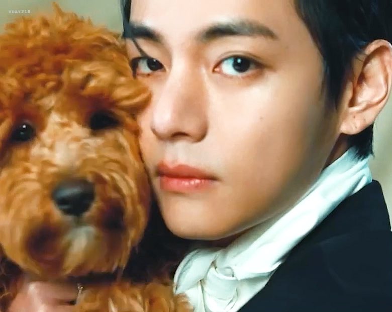 Vday218's tweet photo. 260728🐻🐶
https://t.co/7IrVzdvgVh

#태형 #뷔 #TAEHYUNG #V https://t.co/KdC6E6GDAa