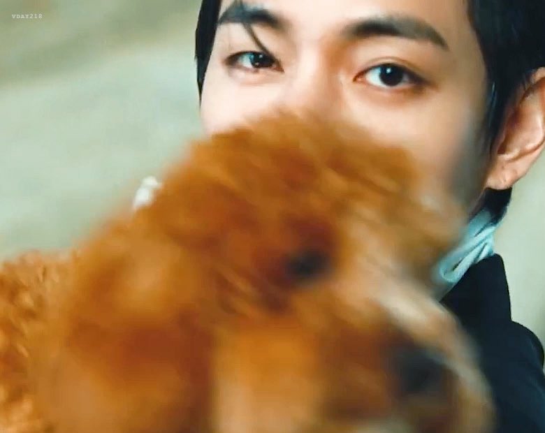 Vday218's tweet photo. 260728🐻🐶
https://t.co/7IrVzdvgVh

#태형 #뷔 #TAEHYUNG #V https://t.co/KdC6E6GDAa