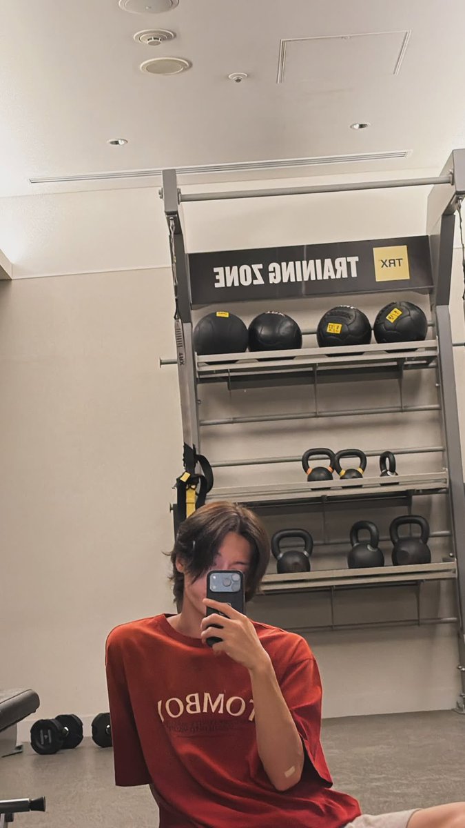 ⊙‿ꏿ tweet media