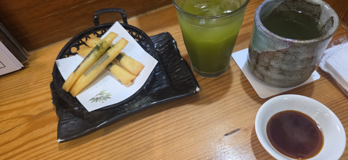 Asu310_st's tweet photo. 本日もお疲れ様でした🍵
研修2日間頑張ったので一人打ち上げ🍻
お寿司食べたかったので行ってきた✌️
完全におるたなの影響笑
美味しかった😋
染みた😭✨ https://t.co/DqlwnU6nGv