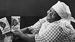 roamingaway's tweet photo. @left4deadbydems @lmauricecpr Did you even read this article? The lady that was taken off the bottle was not Nancy Green. Nancy quit in 1900. Aunt Jemima is a racist trope of the mammy character and it was time for it to be taken down. https://t.co/y65Bv1A5cm