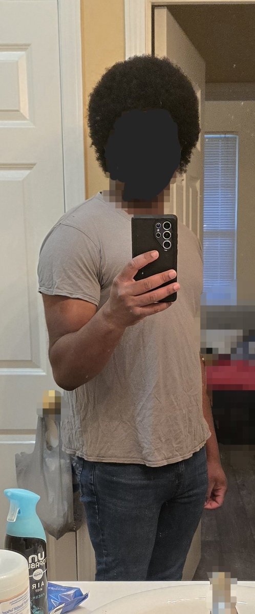 XsaviTM's tweet photo. Afro? In progress. Instead of quick washes (due to my work schedule), gonna invest in a blow dryer.

As for me hiding my face? I'm not confident enough.

Also, gotta scrape the paint specks off this mirror. Was repainted recently. https://t.co/LxZPaTykaq