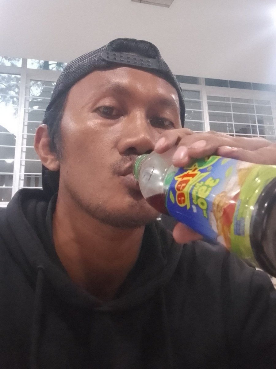 alynnnoya's tweet photo. udah mines muka, mines attitude pula 
#ingetumurtolol https://t.co/7OGc4IFyTy
