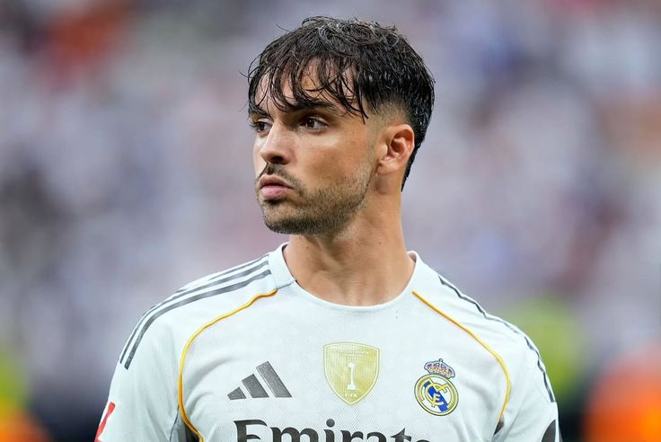 MADRlDISTAS's tweet photo. 🚨 O Real Madrid queria a saída de Asencio para substituí-lo pelo zagueiro pedido por Mourinho: ALESSANDRO BASTONI.

No entanto, com a lesão de Asencio, as coisas agora se tornaram complicadas.

@diarioas https://t.co/OD3bPIV2ga