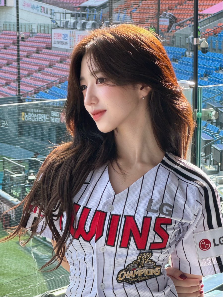 gapyeonghaus's tweet photo. [260730]
#tripleS Sohyun COSMO Room update 🐺

#SoHyun #소현 #박소현 #ソヒョン https://t.co/DIg4DFxFaI