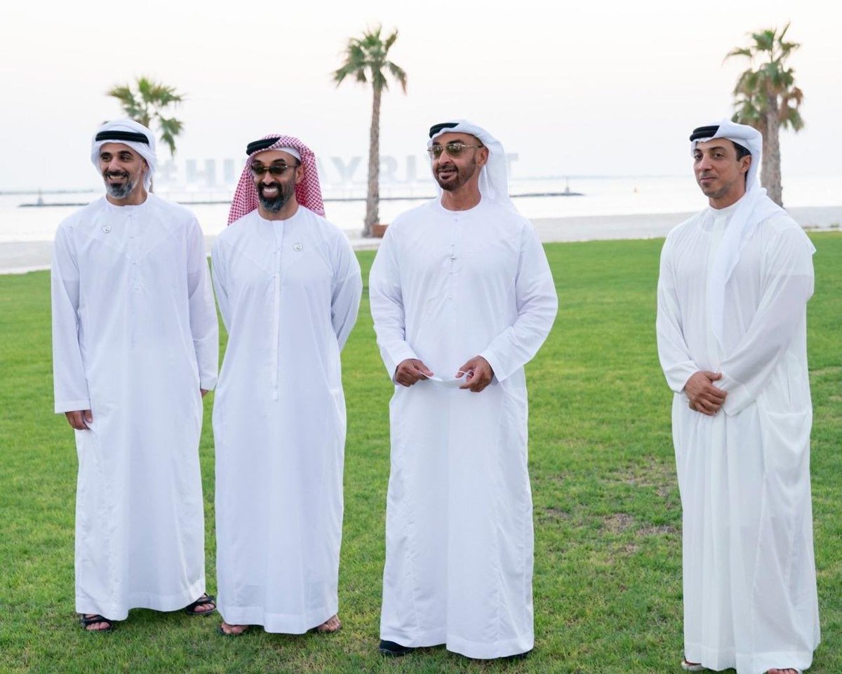 x_uae71's tweet photo. أسياد المنطقة 🤍 https://t.co/oZSQePJzQf