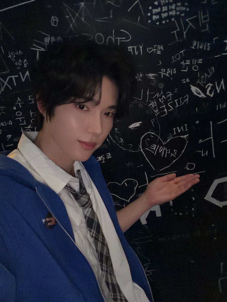 LUN8_members's tweet photo. [#카엘]
엠카의 진심임즈 행복했으~~💙

#루네이트 #LUN8 #Chael https://t.co/EiiAfJTj4S