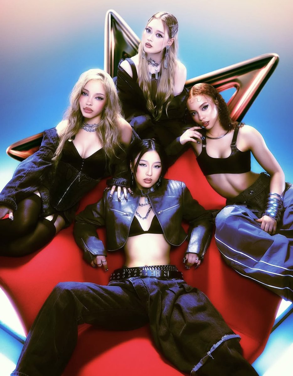 fawnslcve's tweet photo. when you serve best girl groups in the 2020s: https://t.co/7oRRmDajSC