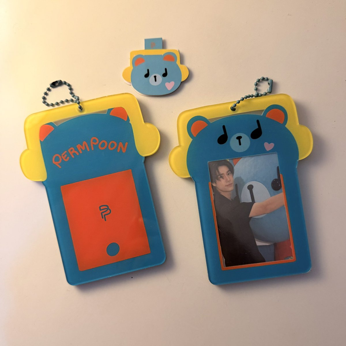 ONL1W1N's tweet photo. ₊˚⊹ᰔ GIVEAWAY ₊˚⊹ᰔ 

I’ll be giving away 1 Hugs P’Perm: Permpoon Inspired Acrylic Photocard Holder

Mechanics:
1. Follow @theciallection and @/shauxybrain on Tiktok
2. rt &amp; like this post

the winner will shoulder the sf

Will announce the winner on Saturday night 🫶🏼 https://t.co/lPlebNzBza