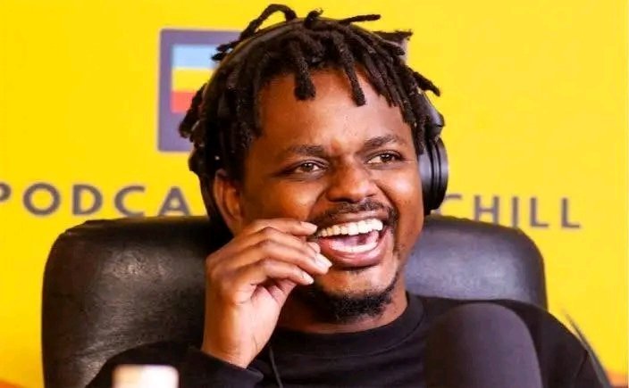 MDNnewss's tweet photo. WATCH🚨

EFF leader Julius Malema has encouraged young people to watch Dr Mbuyiseni Ndlozi's African Renaissance Podcast instead of Podcast and Chill with MacG, saying it offers more meaningful discussions while accusing MacG's platform of promoting alcohol culture and depoliticising the youth.