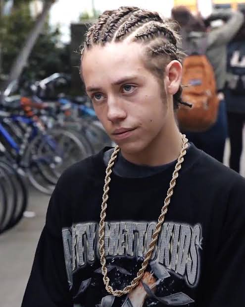 bamossss_'s tweet photo. He looks like Carl from shameless…. https://t.co/dadro6X4pW