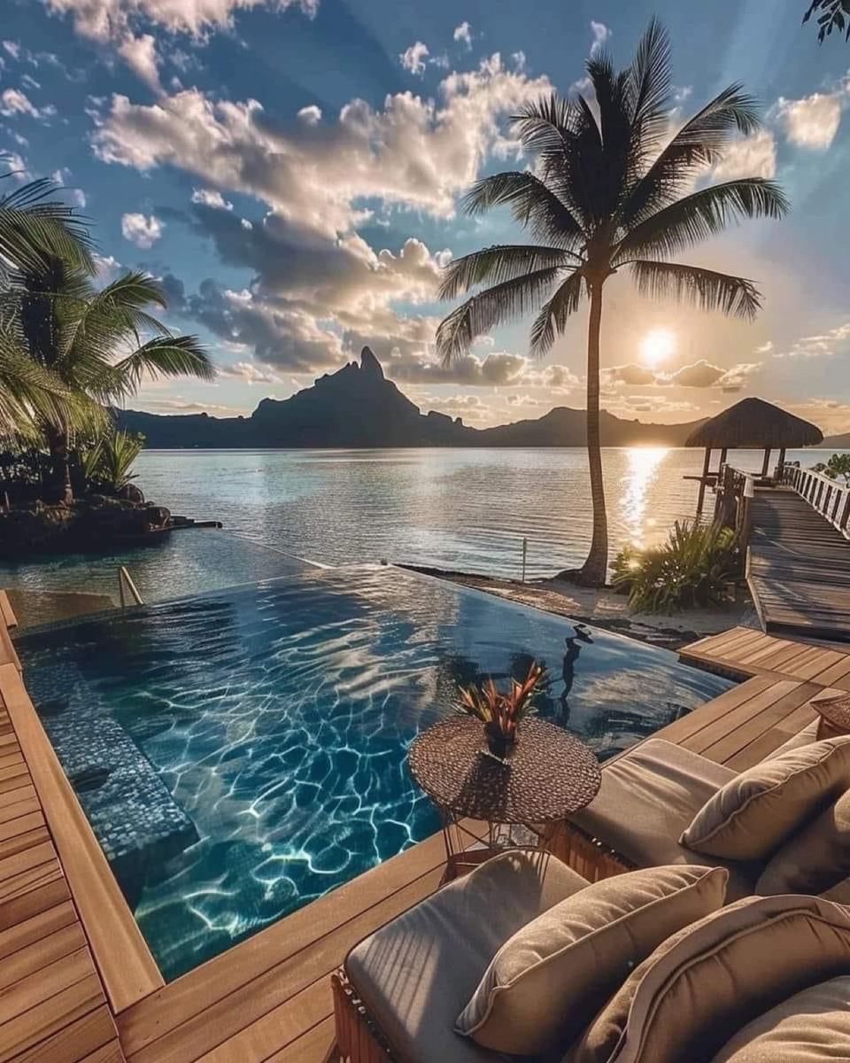NaturalWorld515's tweet photo. Bora Bora https://t.co/MdRfbRkujN