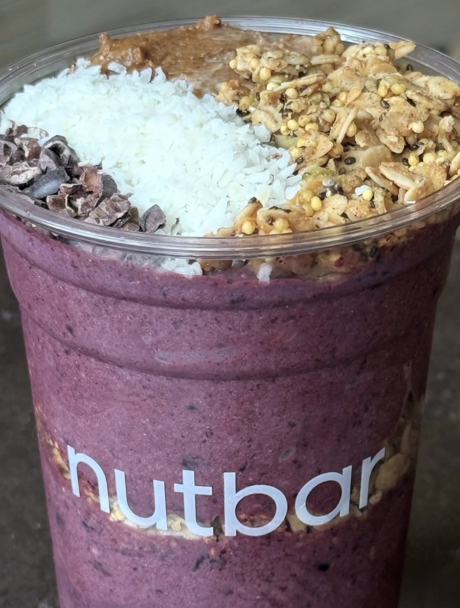 BloorYorkville's tweet photo. Happy Thursday, Bloor-Yorkville! 🥤✨ 

Fuel your day with a stop at nutbar’s Yorkville location for nourishing smoothies, fresh juices and wholesome bites. 💚

📍102 Bloor Street West 

#BloorYorkville #YorkvilleTO #TorontoEats #BYTime #Nutbar https://t.co/lr6McC62Dt