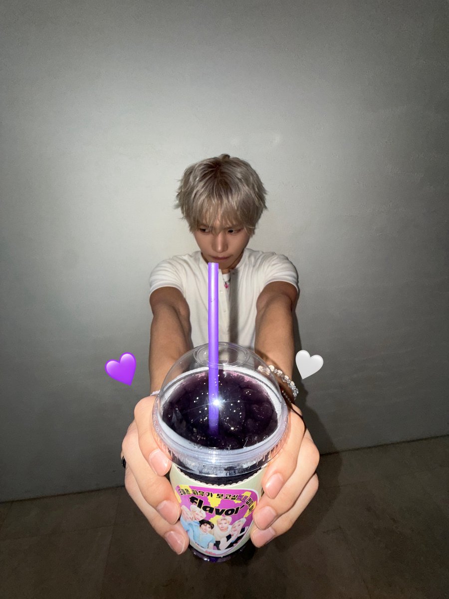 gamgam1011's tweet photo. 앜ㅋㅋㅋㅋㅋㅋㅋ 이거 두개 더 추가됐네
귀욥다 … 🍇💜 https://t.co/XKi8cHUqfT