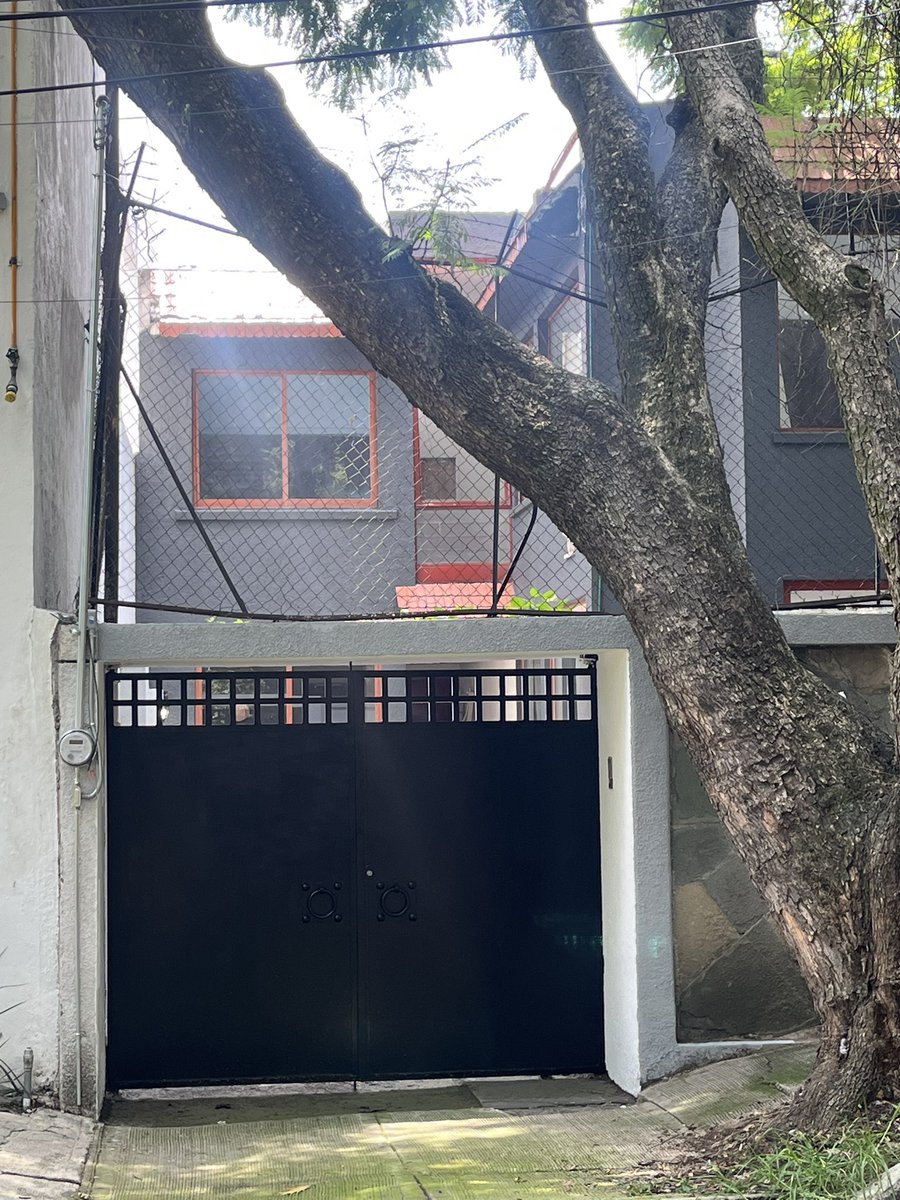 Artegoncam's tweet photo. Lo único que no cambia, es que TODO CAMBA , a veces para tu bien, a veces duele, quiero ser positiva y que hoy cambie y vuelva a su legal REAL auténtico propietario la casa  JORGE GONZÁLEZ CAMARENA Martín Mendalde 928, que sigan las debidas diligencias, es urgente el rescate ‼️ https://t.co/2NA9BrMZol