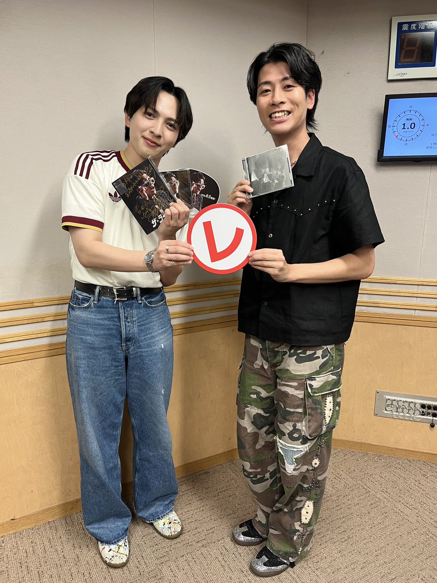 reco_thursday's tweet photo. ／
ラッパーの #SKRYU さんに
ご出演いただきました✨
＼

ありがとうございました❤️‍🔥

📻  #radiko のタイムフリーはコチラ↓
https://t.co/OttES9Aw2D 

@skryu_des
#SKRYU https://t.co/JleBC0qbll