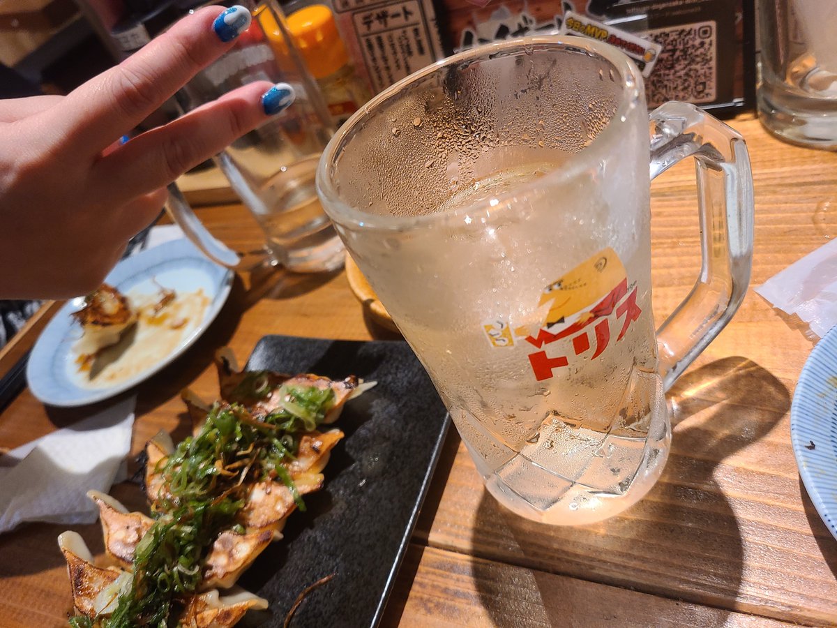 nako244's tweet photo. 2時間弱勝負！足りない！😂
楽しい夜だった🍻🥟 https://t.co/Wwk8BjEy2L