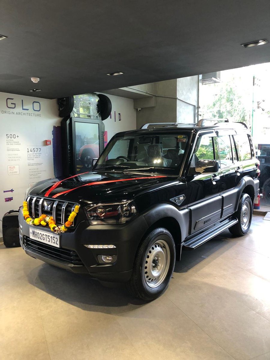 MOHSINHAQ's tweet photo. @Sandeepgarg009 @anandmahindra Mahindra actually sells used car and the worst part is they don't respond and fix issues. They try to avoid after sales service https://t.co/dZpB8ru2ib