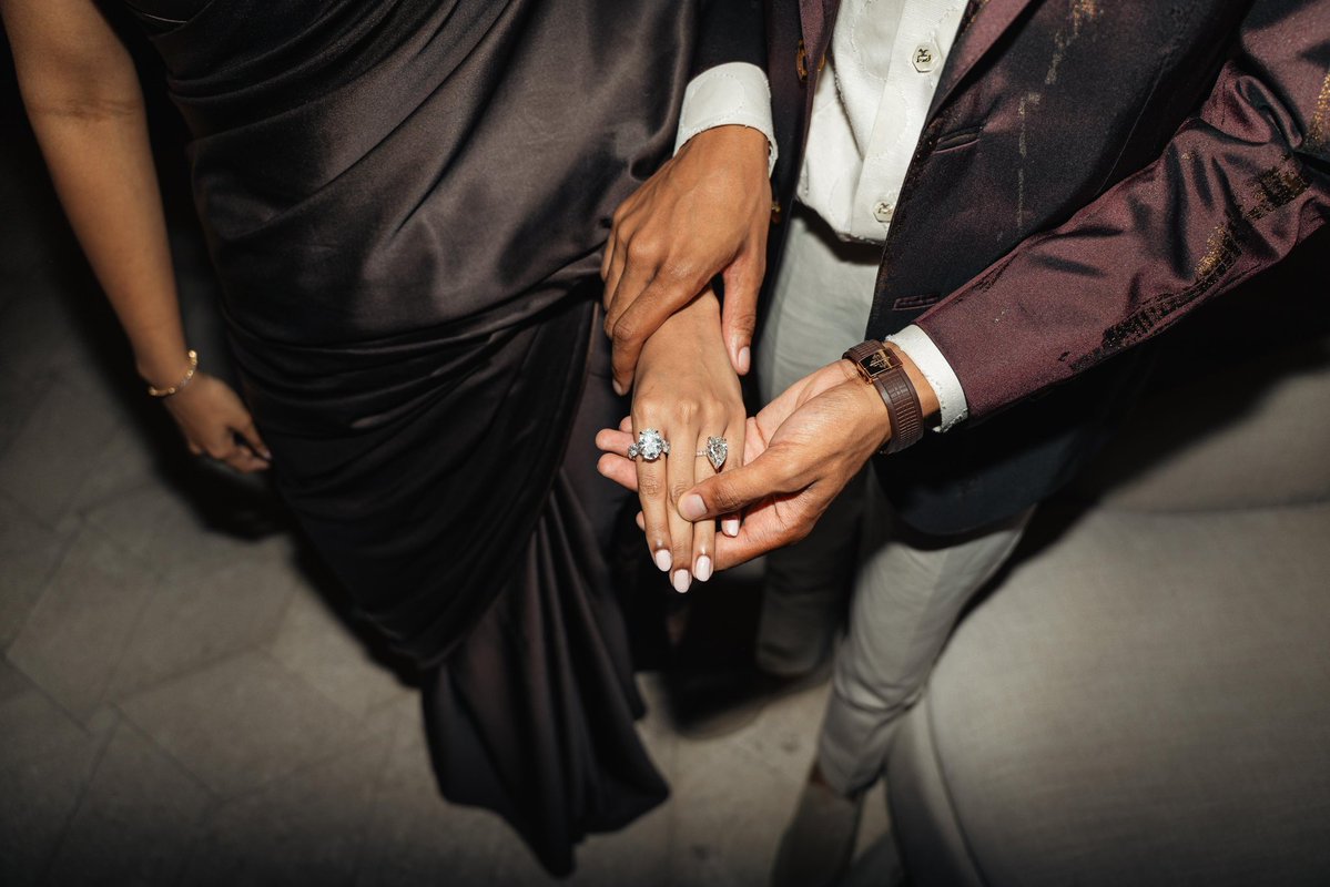 uebertangeljr's tweet photo. He who finds a wife, finds a Good Thing. https://t.co/EIOnPfMKXa