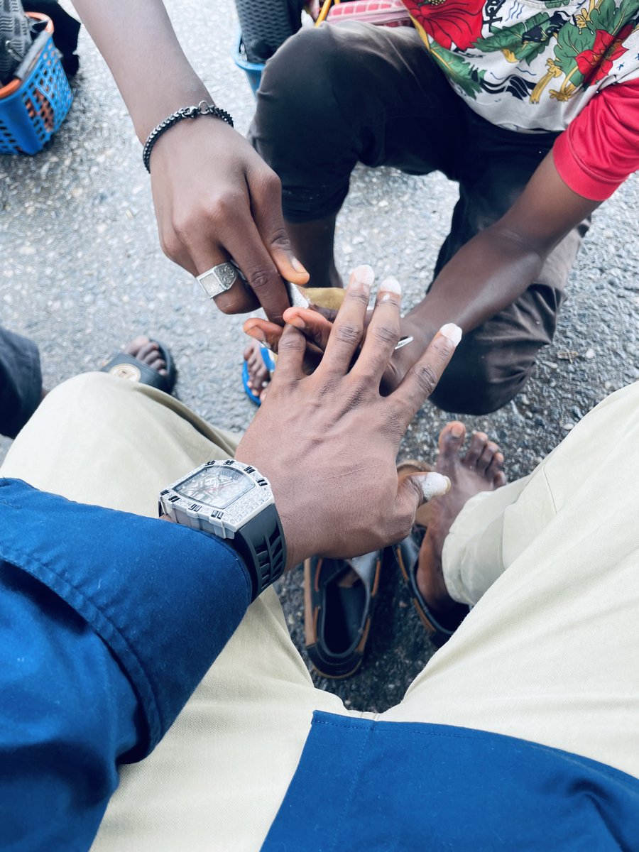 waggydey4you's tweet photo. Why do I have to spend 15k on Spa when Aboki can give me same result for just 500naira ? 💔🤣 https://t.co/ttSFDCkfXV