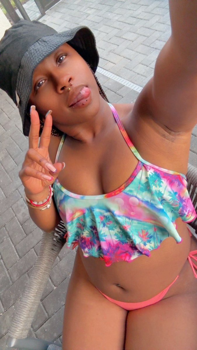 xTinyMafiaa's tweet photo. Vacay Destination: #Florida https://t.co/WPx6WJuLsW
