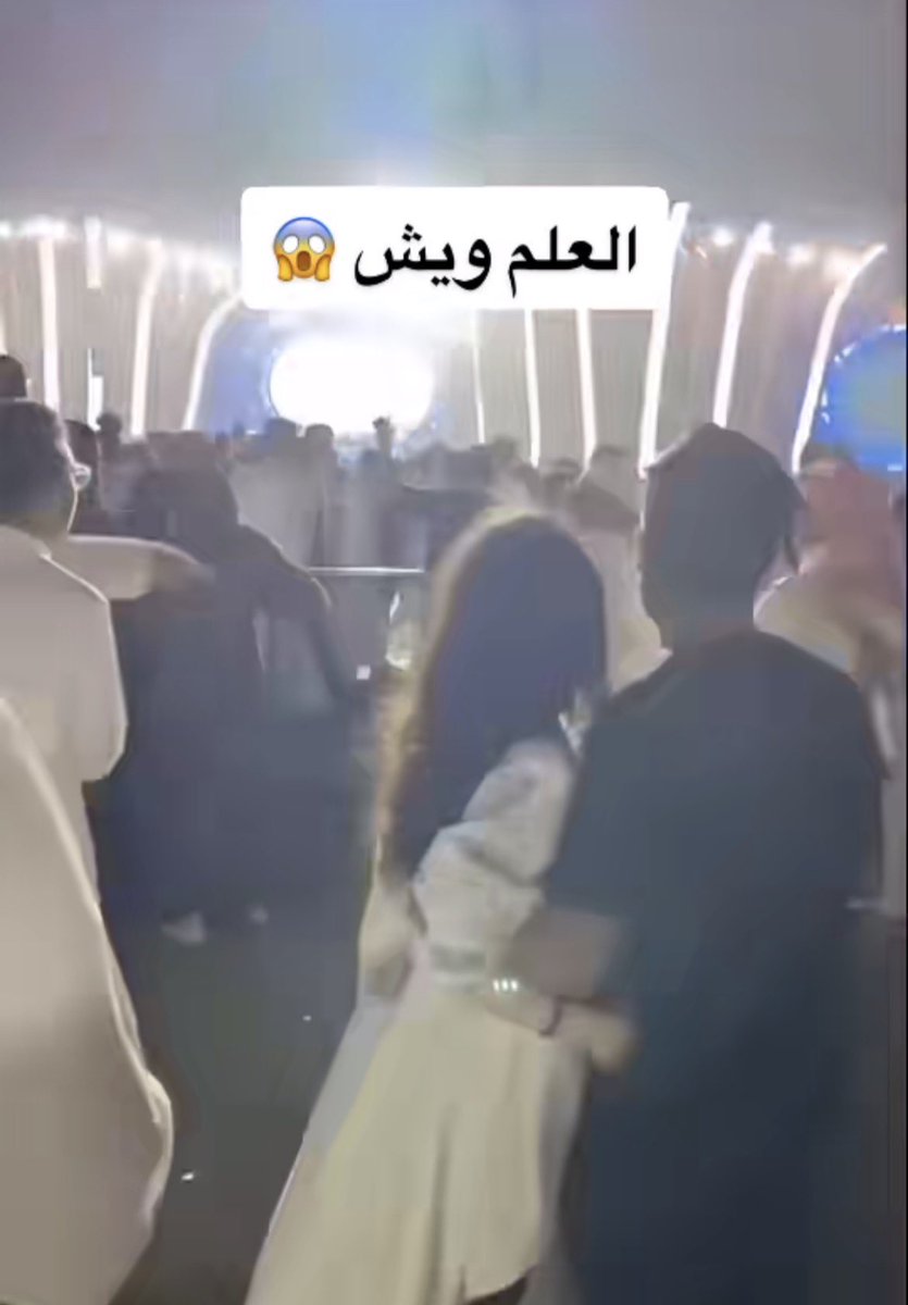 ml3a7's tweet photo. @Aa103433 @Eid_alotabi @x_uae71 سلم على البلوفارد🤣🤣 وللمعلوميه أنا الآن ف دبي كلهم سعوديين🤣🤣 مادام أنكم تسبون ليش يايين ؟  والمراقص الي طلعت ف الرياض الي شايل البنت فوق رأسه وكذلك المدي بيست ويبت الهلوين لين عندك كمل كذب تعوسي https://t.co/KG0cpiKb4p
