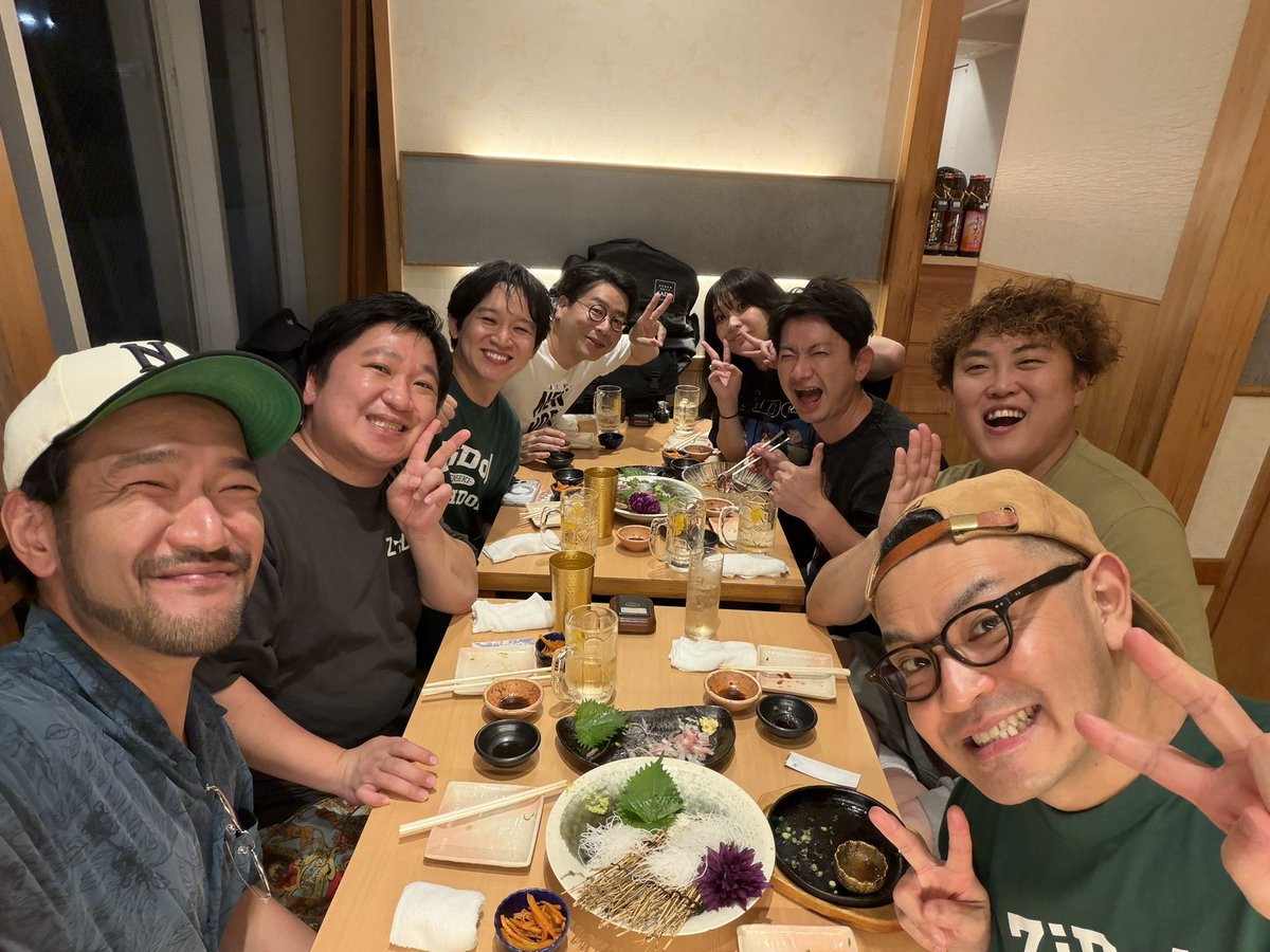 terashiga_ka's tweet photo. ZiDolワンマンライブありがとうございました！なんぼなんでも楽しすぎました😭打ち上げさせてもらってます💚💚 https://t.co/Ah4bDjcHZF