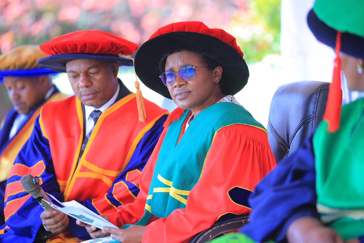 httcjinja's tweet photo. HTTC led by Principal Richard Kawere, joined hundreds of guests at Hoima Resort Hotel to celebrate the graduation of 305 Enabel-sponsored apprentices. The graduands trained at HTTC as part of a one-year apprenticeship program combining classroom learning with industry experience. https://t.co/vhtDE67x3B