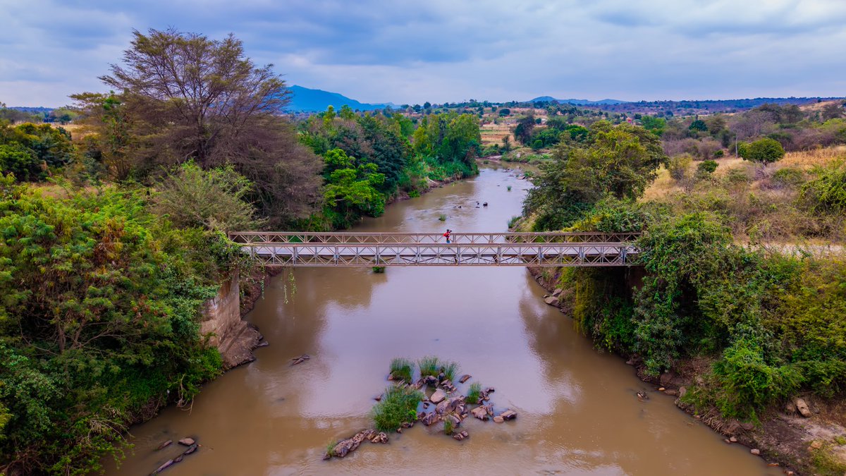 TEMBO_AFRICA's tweet photo. The goal was to strengthen real-time hydrometeorological monitoring for flood forecasting, reservoir inflow prediction, dam safety, and hydropower operations along the Tana River basin, with particular focus on flashpoint tributaries like the Thika and Thiba rivers. https://t.co/qLhhVdwnC4