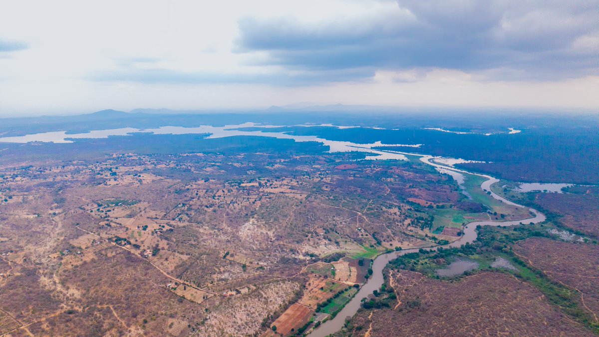 TEMBO_AFRICA's tweet photo. The goal was to strengthen real-time hydrometeorological monitoring for flood forecasting, reservoir inflow prediction, dam safety, and hydropower operations along the Tana River basin, with particular focus on flashpoint tributaries like the Thika and Thiba rivers. https://t.co/qLhhVdwnC4