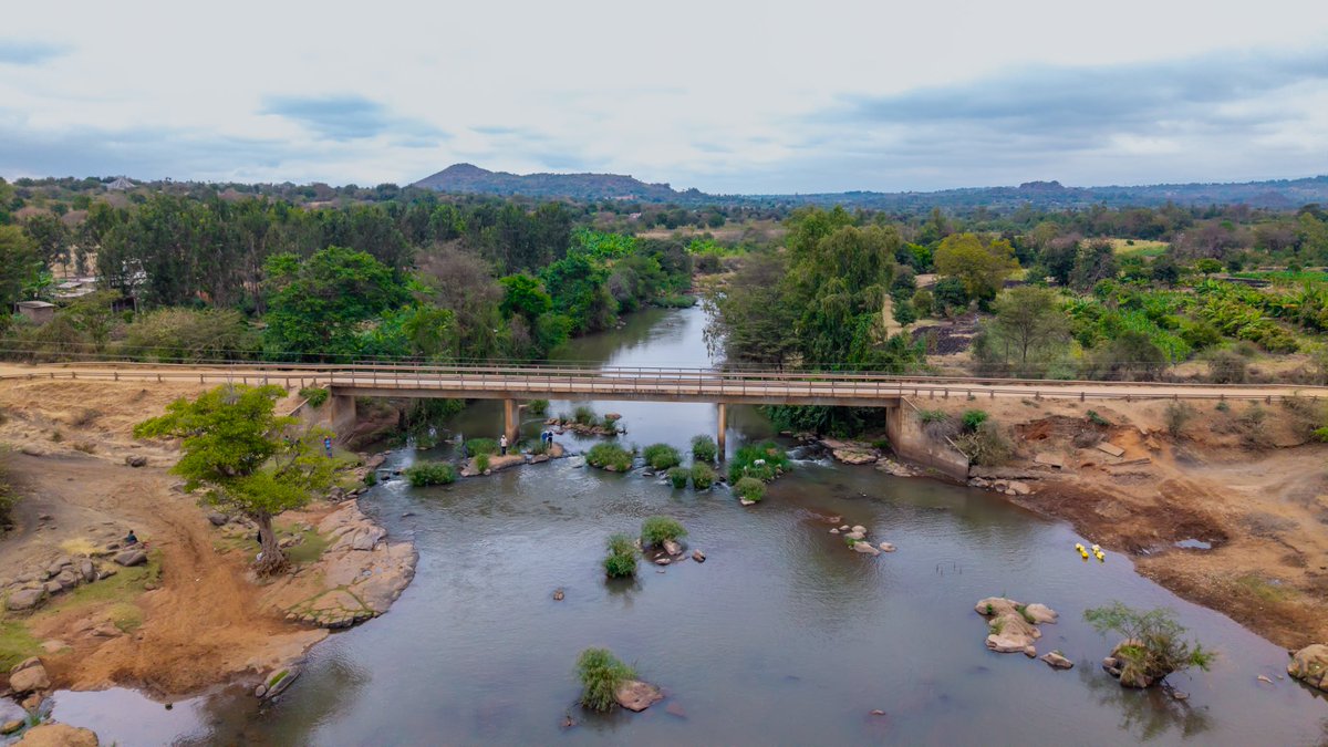 TEMBO_AFRICA's tweet photo. Read full blog: https://t.co/INj97ClouK

Photos by : @CollinesComms 

#TEMBOAfrica #TAHMO #KenGen #KMSA #EarlyWarningSystems #HydropowerResilience #ClimateAdaptation #FloodForecasting #Kenya #WaterSecurity https://t.co/rr2qxF6eKy