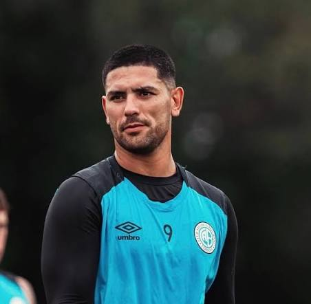 la12tuittera's tweet photo. ℹ️Informa @tycsports que Belgrano pide US$ 5.000.000 por el pase de LUCAS PASSERINI.

❌Según este medio, el Xeneize NO continuaría negociando por el 'alto precio' del delantero. https://t.co/sTDuYMjcdY