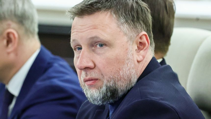 PanP23929's tweet photo. Marcin Kierwiński to jeden z najgorszych ministrów obecnego rządu:

- Nie poradził sobie z kryzysem powodziowym
- Nie poradził sobie z odpowiednim przygotowaniem państwa w przypadku zagrożenia kinetycznego
- Deprecjonuje olbrzymią aferę Szpitala Południowego
- Odpowiada za grupę bezkarnych warszawskich baronów Platformy
- Pozywa dziennikarzy
- Pogłos

Strach pomyśleć, że może być oficjalnym następcą Tuska.