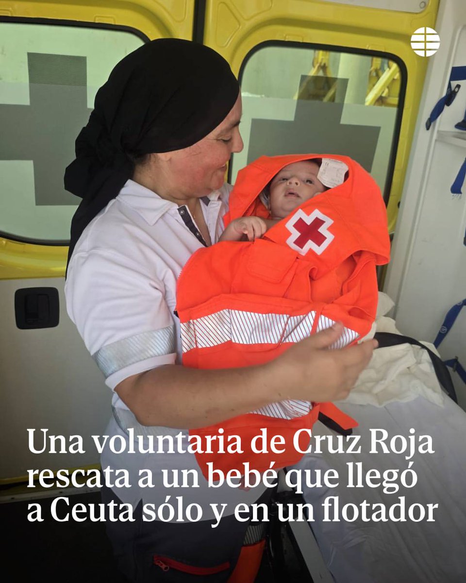 ReporteYa's tweet photo. #30Jul #España #Ceuta #Migración
Un bebé de dos meses fue rescatado por una voluntaria de Cruz Roja tras llegar solo a Ceuta en un flotador. Las autoridades aún desconocen su procedencia y el paradero de su familia. – El Mundo https://t.co/fJjHIqBDtM