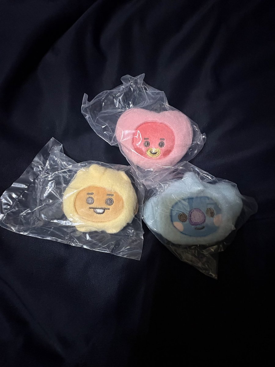 hinanoruRJ's tweet photo. 【交換】BT21 ぬいぐるみクリップ ガチャ
ガチャポン　

譲  KOYA TATA SHOOKY
求  MANG CHIMMY

郵送希望です！
お気軽にお声がけ下さい。
よろしくお願いいたします。

#BTS交換 #BT21交換 https://t.co/dO5pY3kS4E