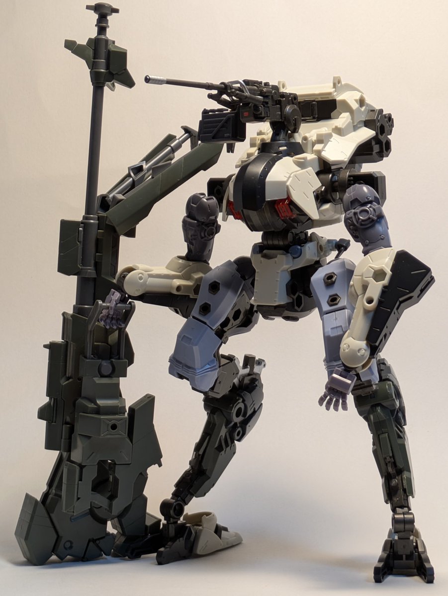 gnm360's tweet photo. #ヘキサギア
色々試行錯誤した結果、いい感じの機体になりました!

またTF2のタイタンのような機体になりました👾
イメージはノーススターです。

上部機関砲は差し替えることで手動操作できるようになってますが、差し替え無しで手動操作できるよう加工します👨‍🔧 https://t.co/KhaoPtk4nB