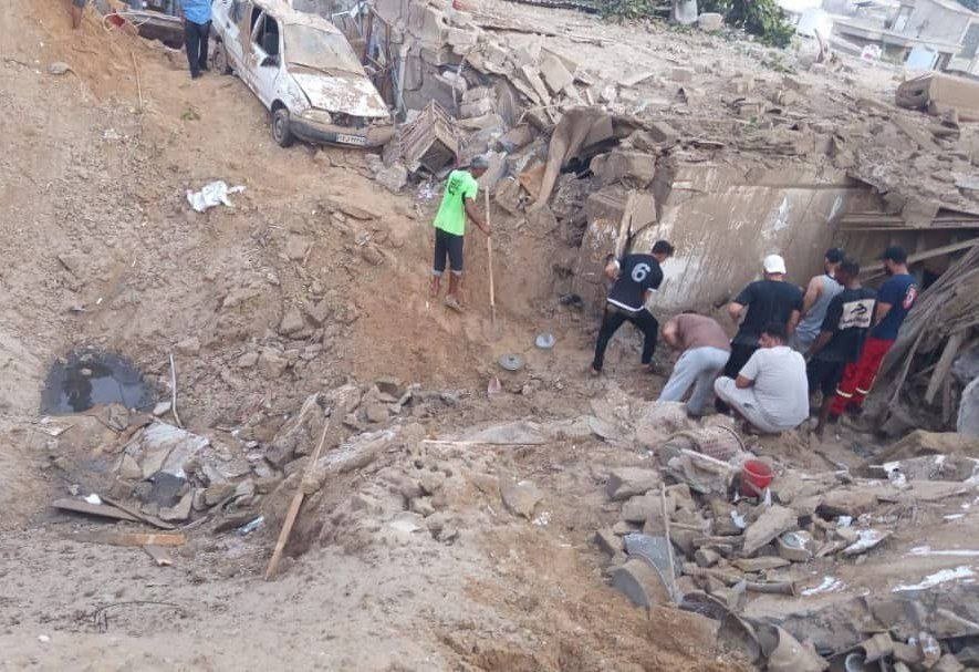 BabakTaghvaee1's tweet photo. BREAKING: Random bombardment of 16 civilian and residential buildings in Qeshm Island for the purpose of punishing the Islamic regime of Iran violates the law of armed conflict and constitutes war crimes. If this airstrike is undertaken by U.S. CENTCOM would represent a clear violation of the rules of engagement.

According to reports, following to the airstrikes, believed to be carried out by the US Navy in the early hours of this morning on residential areas of Qeshm Island, the homes of 20 families in the Chah Tangu village were destroyed. Qaisar Jafari, his wife Zahra Jafari, and their two-year-old son Sina were killed.

#OperationEpicFury