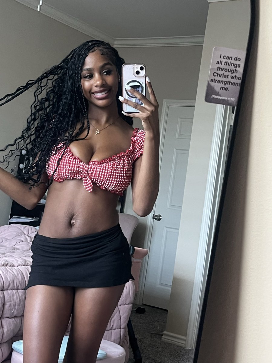 luvv4k5's tweet photo. i love this top 😩#pretty #brownskin #blackgirls #swimsuit https://t.co/ceUSr1lH5p