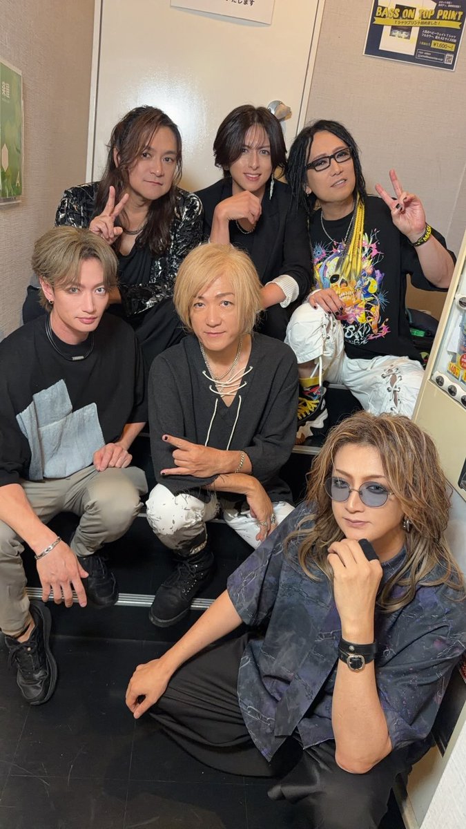 IKUObass190's tweet photo. 「PSYCHO DAZE BASS LIVE12」

吉祥寺CLUB SEATA

無事終了しました！

12回目のPDBは

やはり

爆音で音数の嵐でしたw

今回の

メンバーも

強烈でした！

最高に楽しかったです！

お越し頂いたみなさん

配信を見てくれたみなさん

ありがとう！！

Ba：MASAKI、IKUO
Dr：山葵
Gt：I'LL
Kb：都啓一
ゲストベーシスト : 瀧田イサム