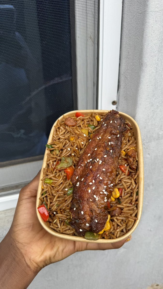 jemonamission's tweet photo. Rice sexy asf🤤
Chai you people should come and taste heaven in a bowl https://t.co/Y404e9QjiA