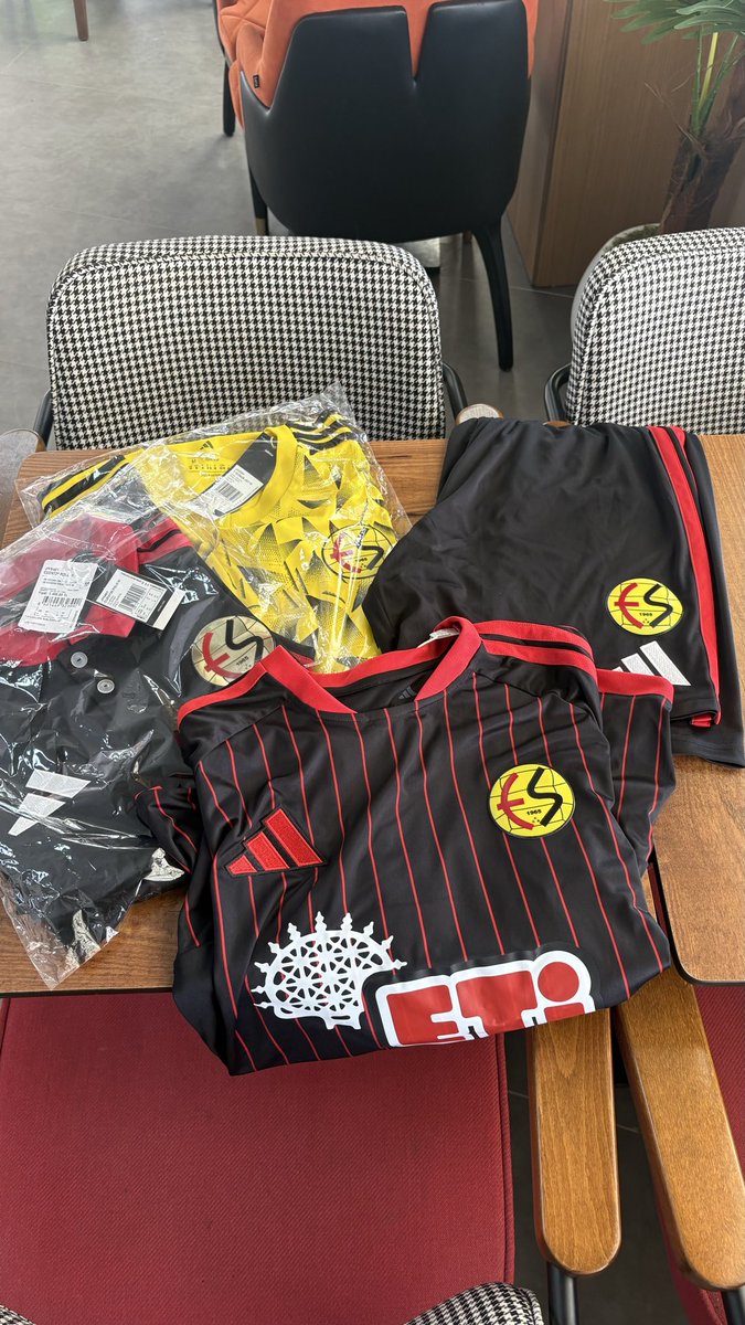 antist_026's tweet photo. Biz hazırız !! 💪🏼
#eskisehir #eses #eskisehirspor
@Eskisehirspor @korayspor https://t.co/aVn48dCt2R