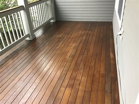 cobbbros's tweet photo. Oil-based penetrating stains generally outperform water-based on longevity (3–4 years vs 1–2 years for semitransparent products) because they penetrate deeper into the wood fiber. For hardwood decks, a good one is Cabot Australian Timber Oil. #decks #staining https://t.co/faOu4lqmG5