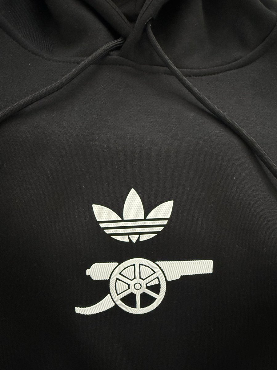FootballScoutYG's tweet photo. 34€ le faux maillot ?
Je viens de recevoir ces merveilles à 15€ (23€ le sweat Arsenal)
Extrêmement bien faits
Taille un peu petit mais waouh
(Le site fait les grandes tailles jusqu’à 4XL) https://t.co/D7mCteGjKZ